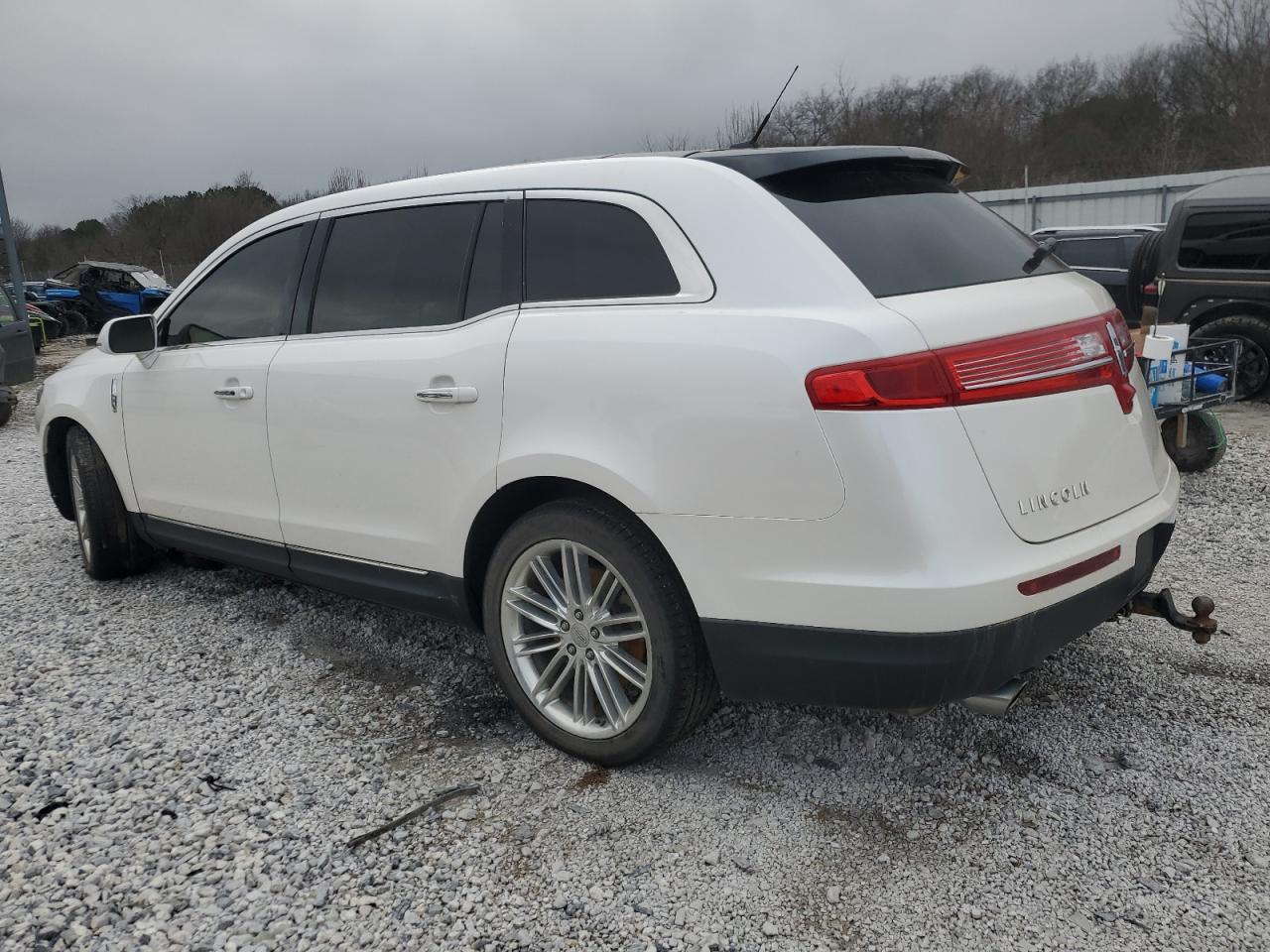 2018 Lincoln MKT VIN 2LMHJ5AT6JBL01023 Copart auction photo, water/flood / front end damage thumbnail 2