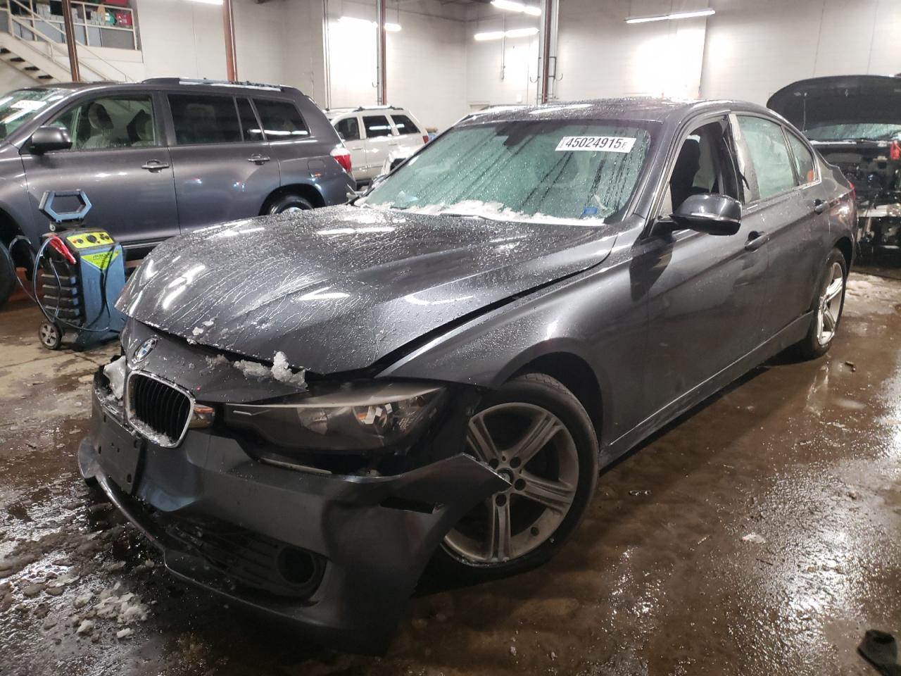 2014 BMW 3er VIN WBA3B5G50ENS10675