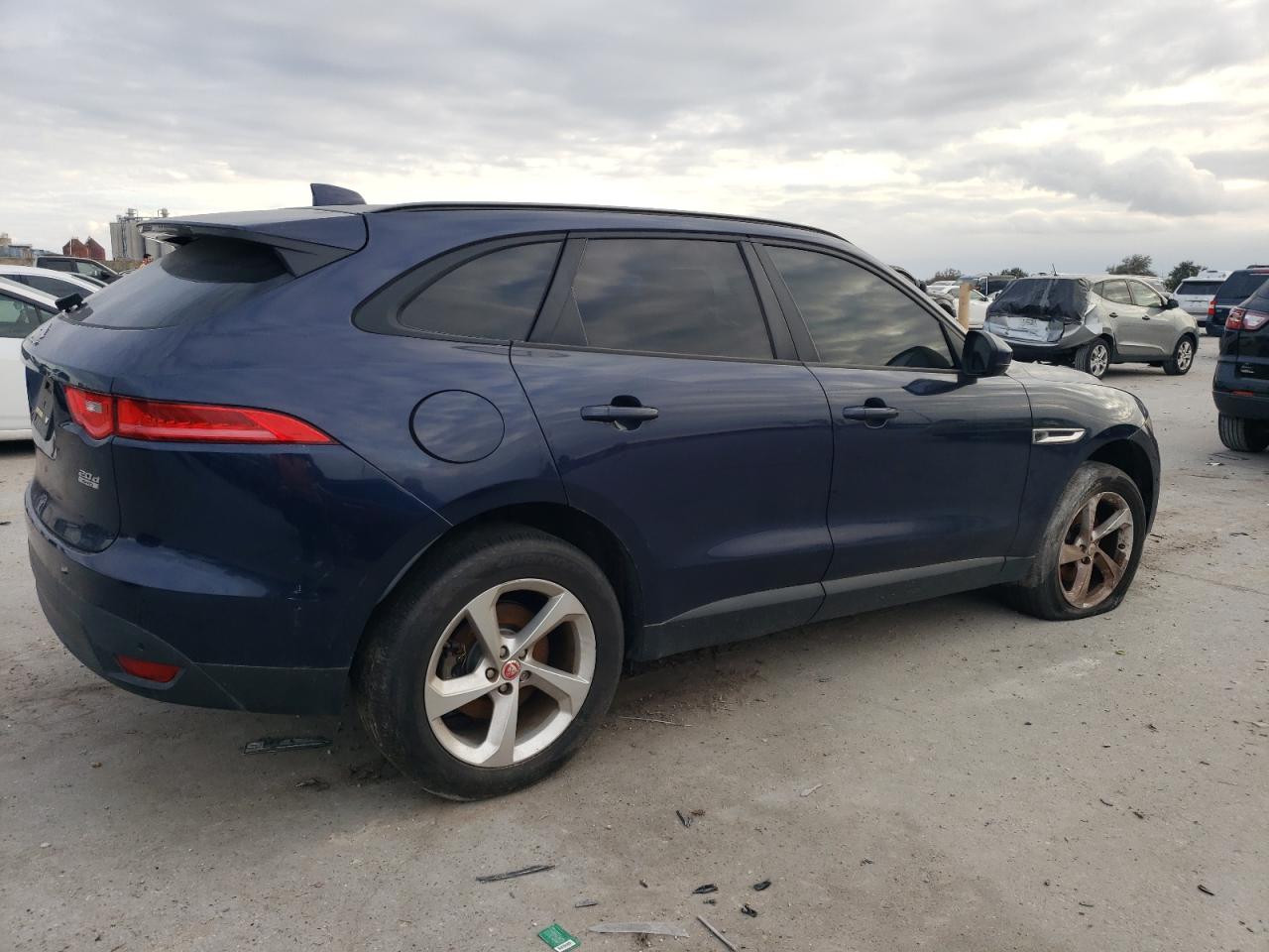 2017 Jaguar F-Pace VIN SADCJ2BN8HA091544 Copart auction photo, mechanical damage thumbnail 3