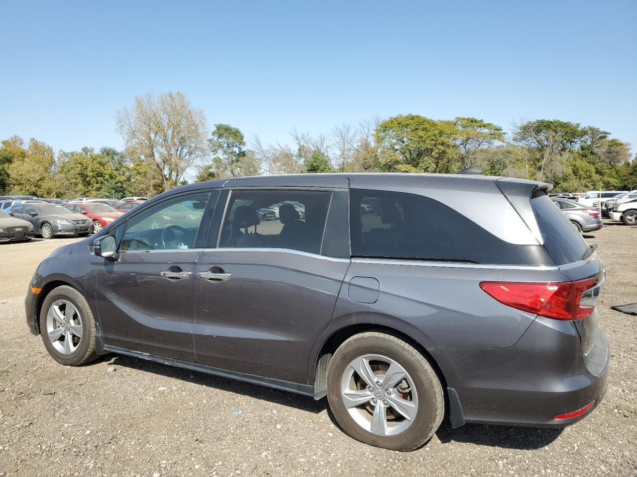 2019 Honda Odyssey VIN 5FNRL6H70KB105127 Copart auction photo, side / front end damage thumbnail 2