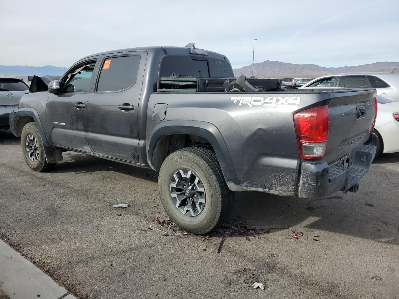 2017 Toyota Tacoma VIN 3TMCZ5ANXHM090910 Copart auction photo, front end damage thumbnail 2