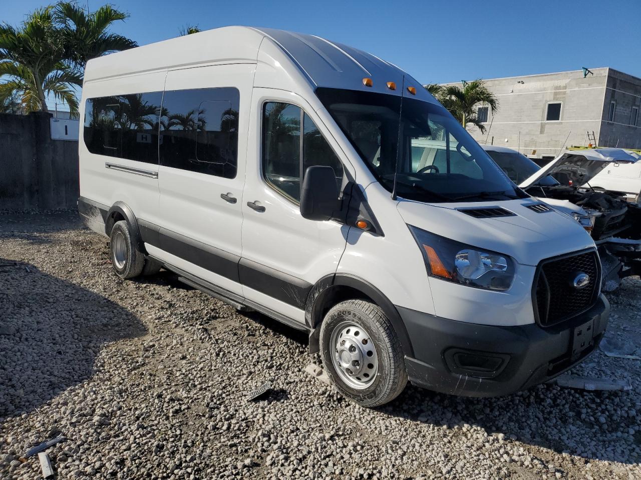 2021 Ford Transit VIN 1FDVU4X81MKA23662 Copart auction photo, minor dent/scratches damage thumbnail 4