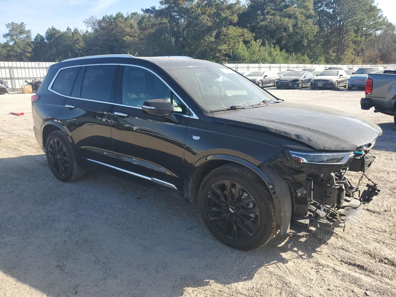 2022 Cadillac XT6 VIN 1GYKPDRS2NZ162483 Copart auction photo, front end damage thumbnail 4