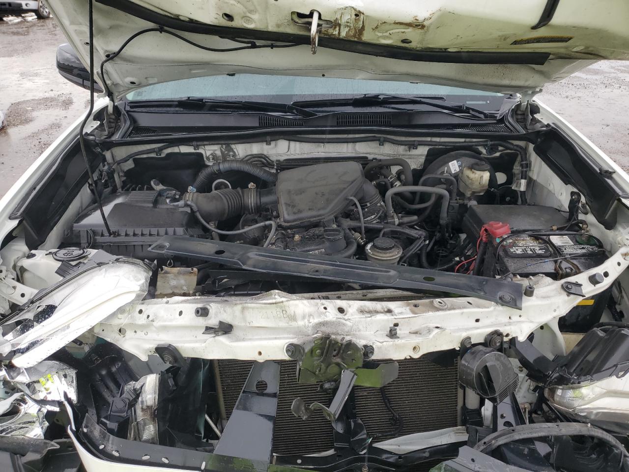 2018 Toyota Tacoma VIN 5TFRX5GN7JX111686 Copart auction photo, front end / minor dent/scratches damage thumbnail 13