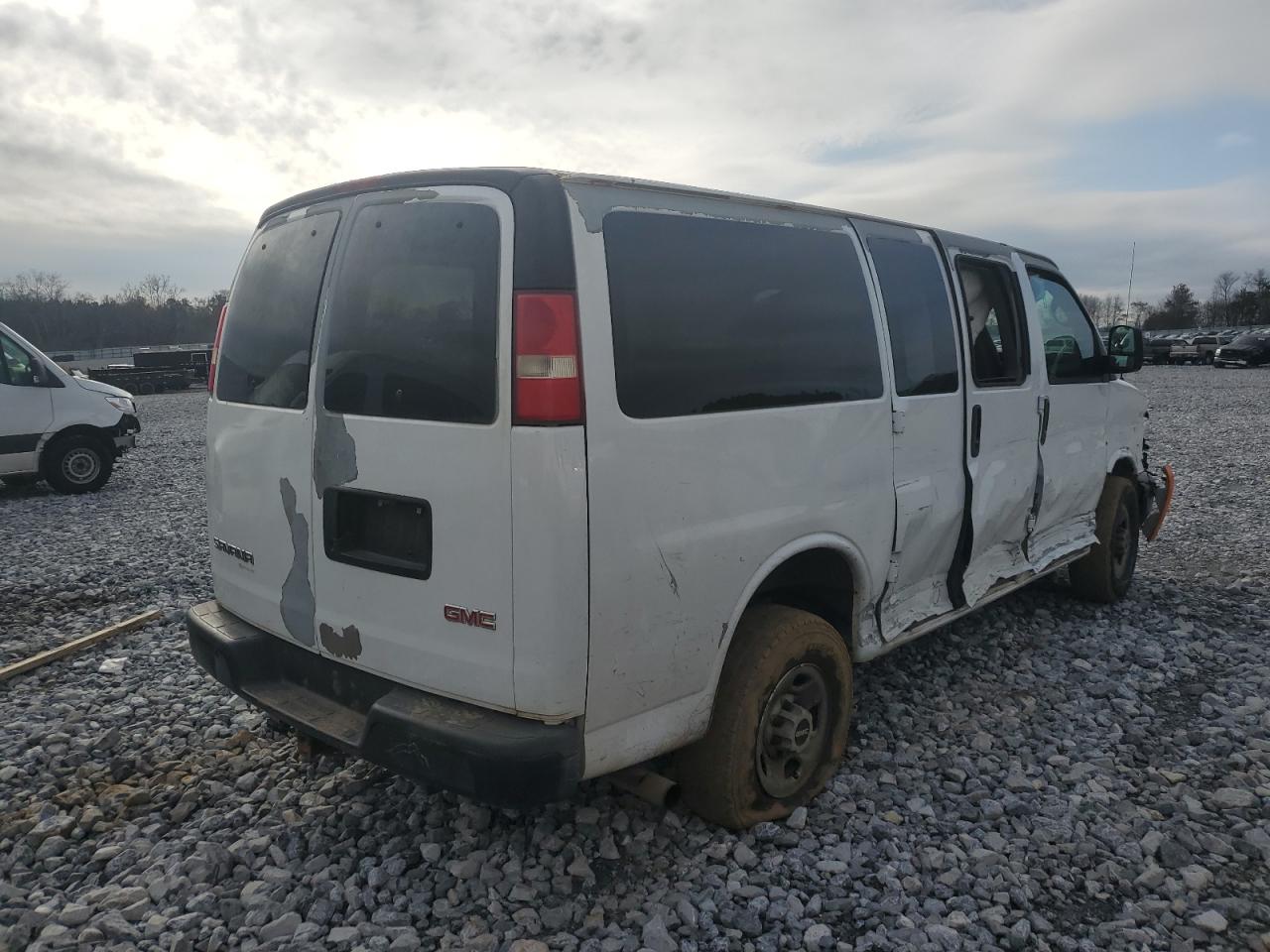 2008 GMC Savana VIN 1GJHG35K781149854 Copart auction photo, all over damage thumbnail 3