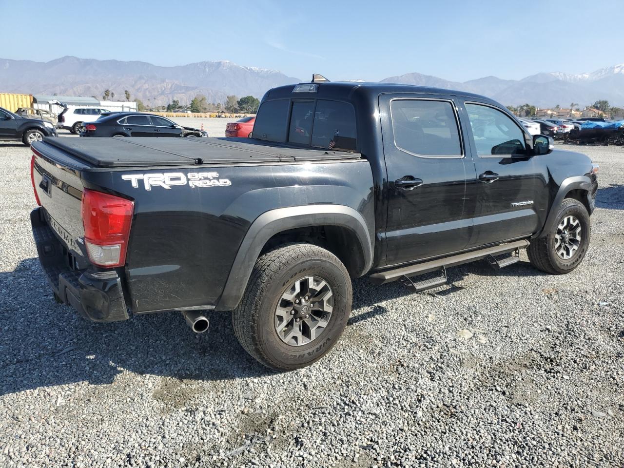 2016 Toyota Tacoma VIN 3TMAZ5CN4GM018586 Copart auction photo, front end / rear end damage thumbnail 3