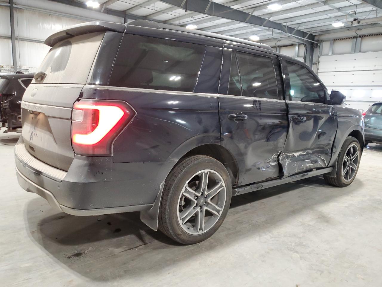 2021 Ford Expedition VIN 1FMJU2AT2MEA62792 Copart auction photo, side damage thumbnail 3
