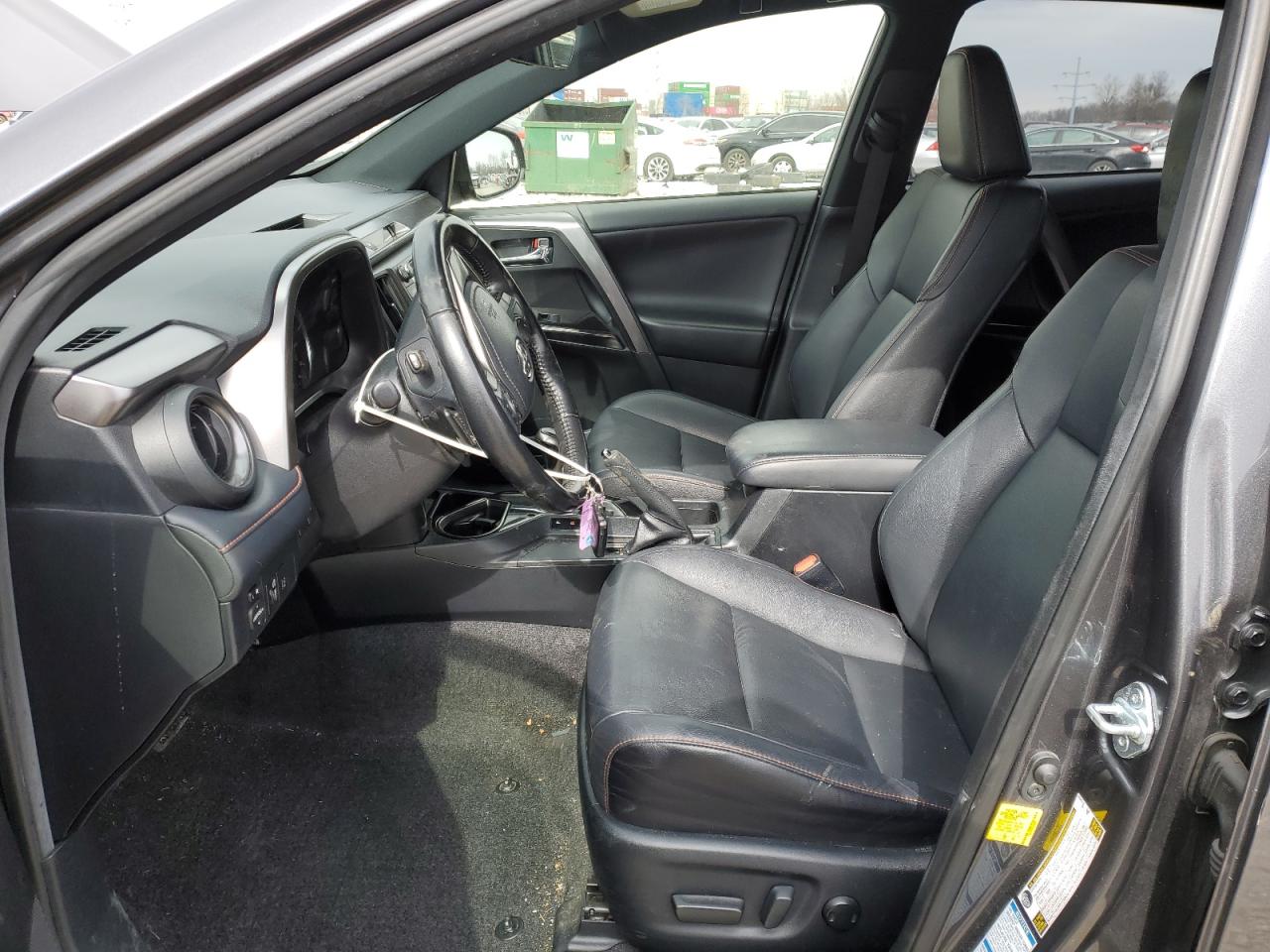 2018 Toyota RAV 4 VIN JTMJFREV8JJ748437 Copart auction photo, front end / side damage thumbnail 7