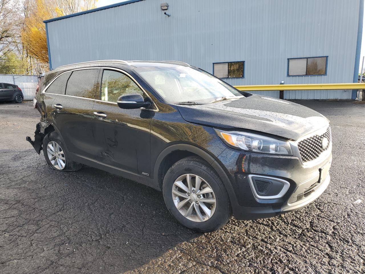 2018 KIA Sorento VIN 5XYPGDA3XJG425845 Copart auction photo, side damage thumbnail 4