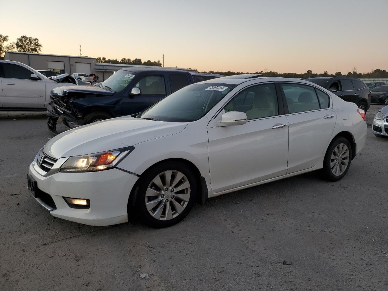 2015 Honda Accord VIN 1HGCR2F70FA250331