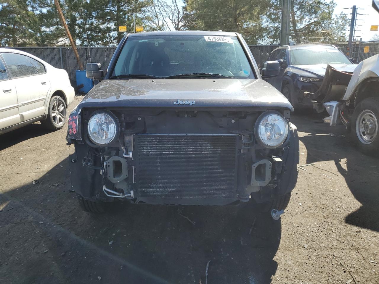 2017 Jeep Liberty (Patriot) VIN 1C4NJRBB1HD104524 Copart auction photo, front end / side damage thumbnail 5