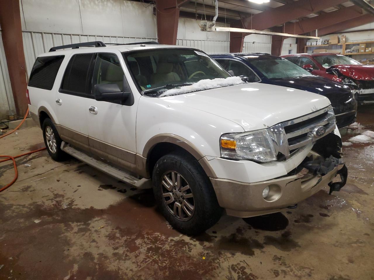 2014 Ford Expedition VIN 1FMJK1J57EEF25674 Copart auction photo, front end damage thumbnail 4