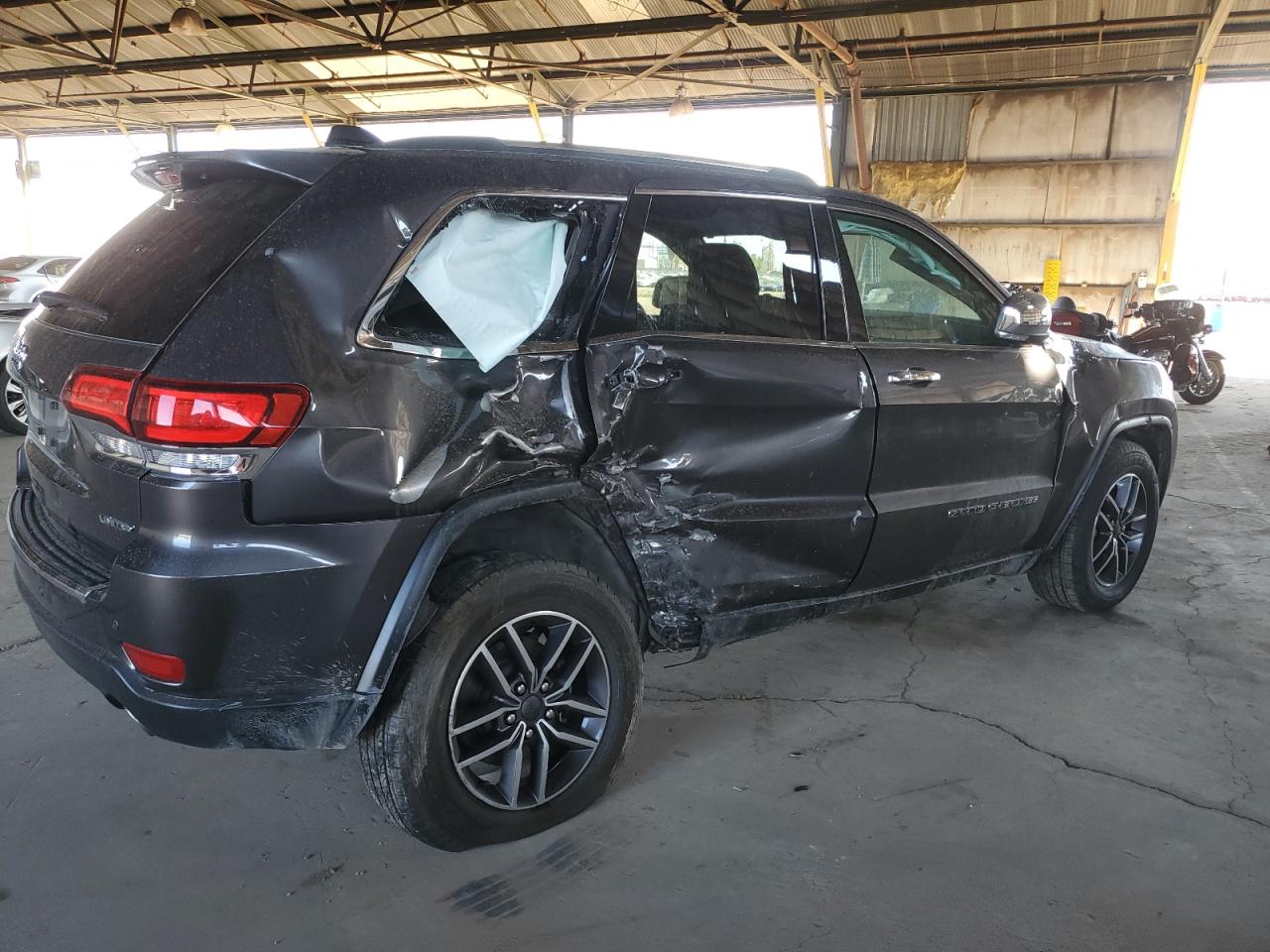 2020 Jeep Grand Cherokee VIN 1C4RJFBG0LC226625 Copart auction photo, rear end / side damage thumbnail 3