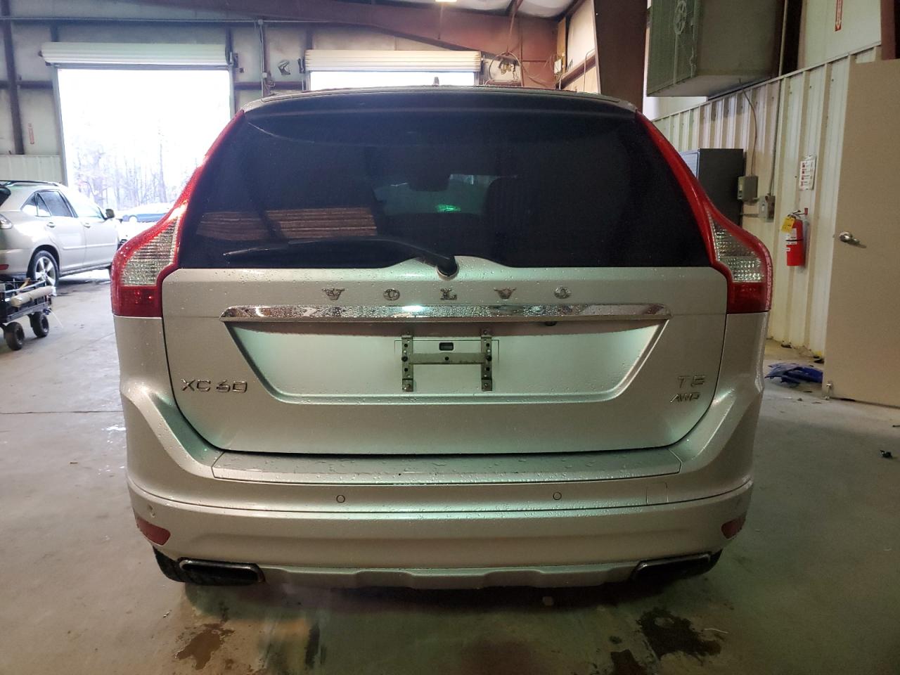 2017 Volvo XC60 VIN YV440MRU0H2013164 Copart auction photo, front end damage thumbnail 6