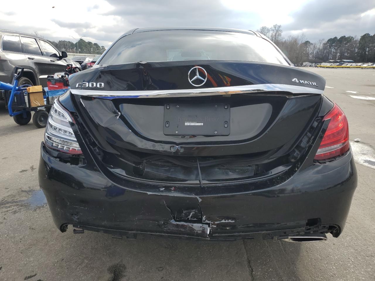 2015 Mercedes-Benz C-klasse VIN 55SWF4KB9FU068997 Copart auction photo, rear end damage thumbnail 6