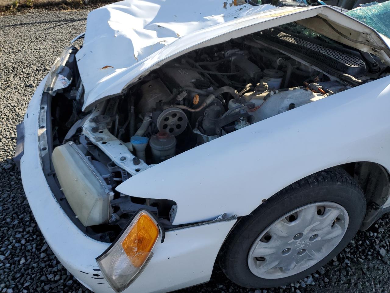 1996 Honda Accord VIN 1HGCD5633TA083164 Copart auction photo, all over damage thumbnail 12