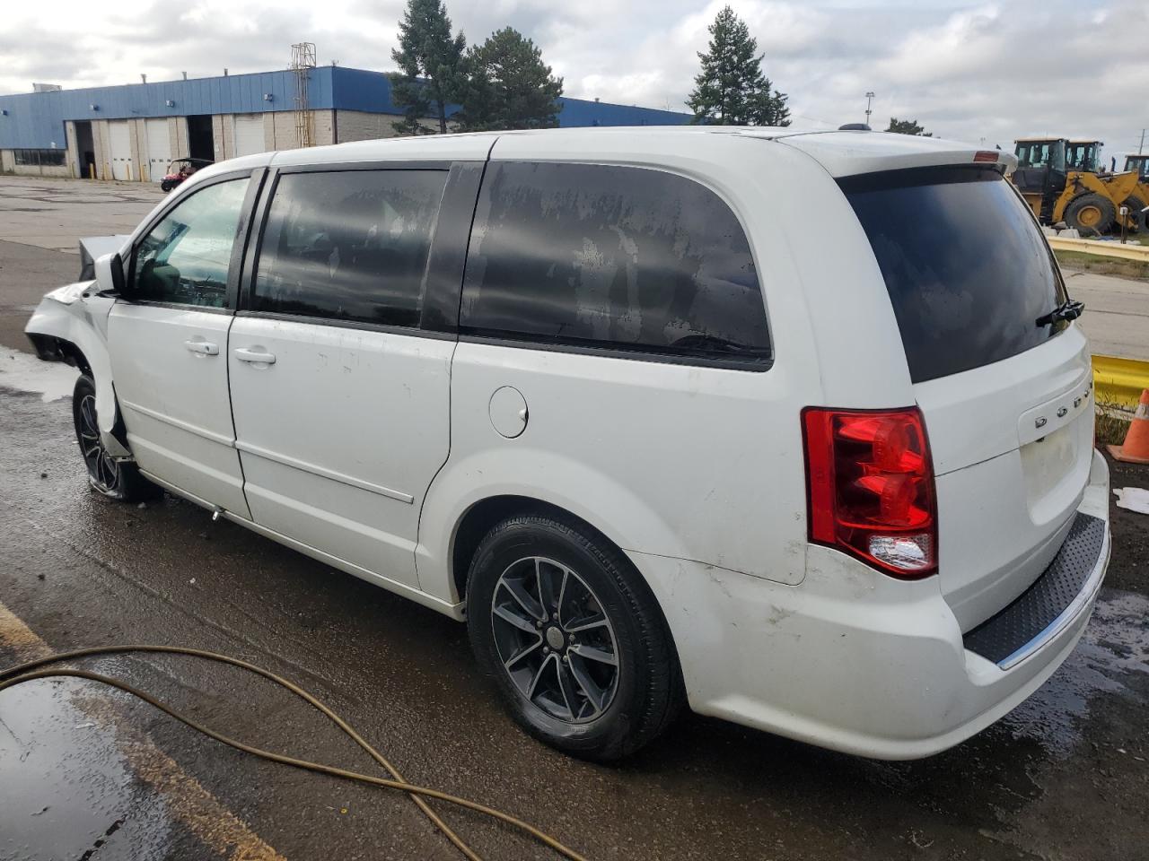 2020 Dodge Caravan VIN 2C4RDGEG6LR189337 Copart auction photo, front end damage thumbnail 2