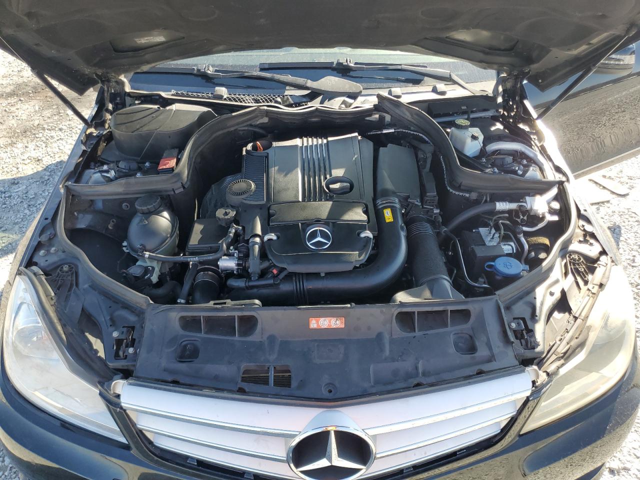 2013 Mercedes-Benz C-klasse VIN WDDGF4HB5DR245894 Copart auction photo, water/flood / minor dent/scratches damage thumbnail 12