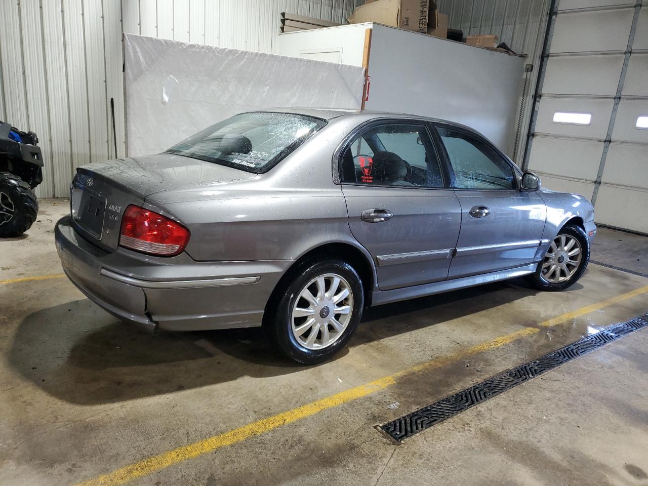 2003 Hyundai Sonata VIN KMHWF35H43A833402 Copart auction photo, front end damage thumbnail 3