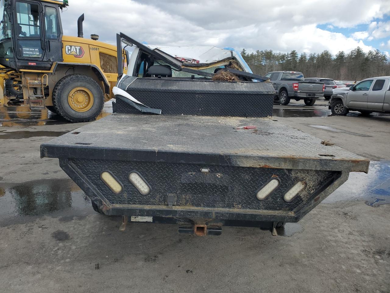 2004 Chevrolet Silverado VIN 1GCHK29204E256869 Copart auction photo, all over damage thumbnail 6