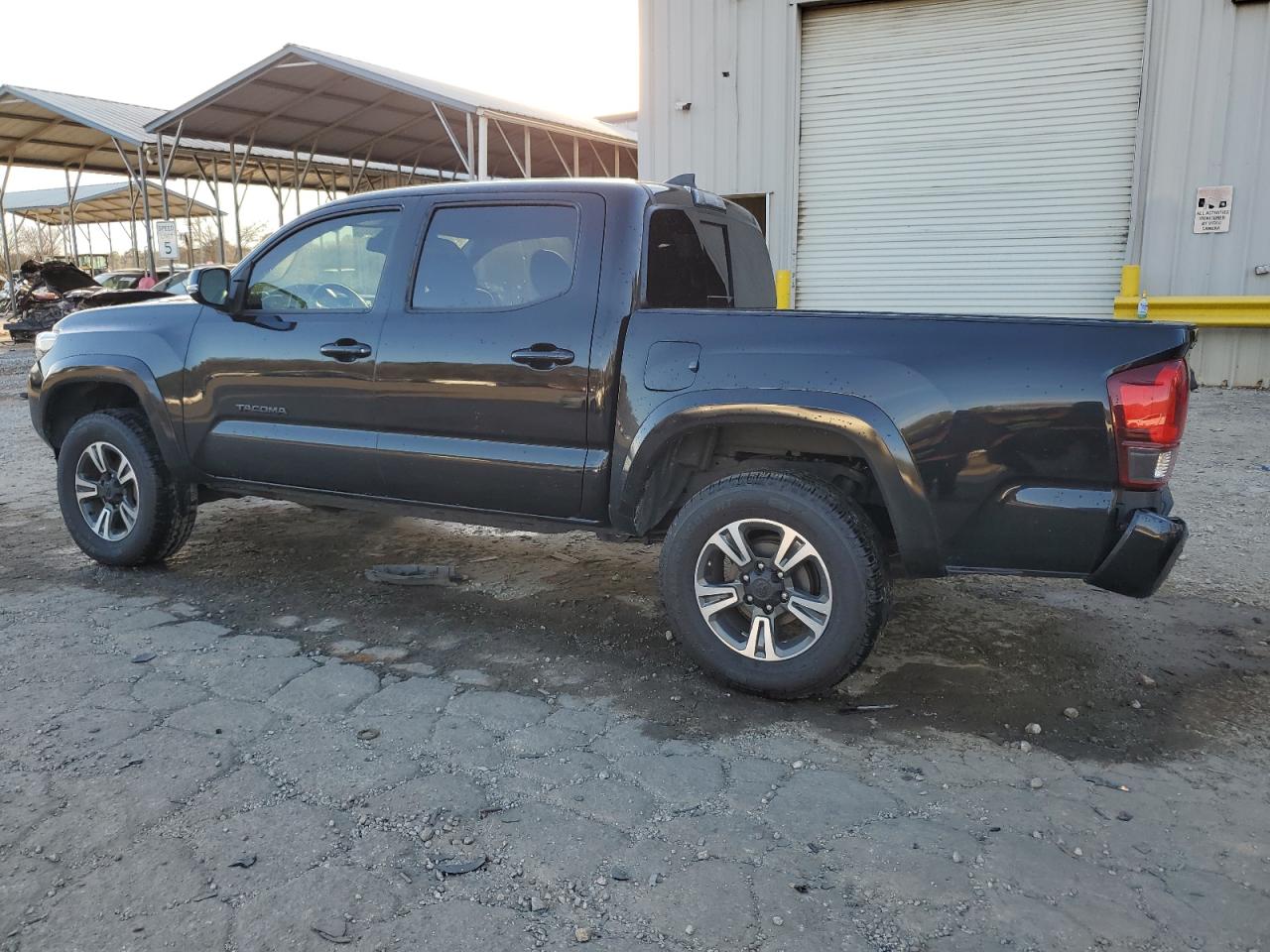 2019 Toyota Tacoma VIN 3TMCZ5AN0KM268959 Copart auction photo, rear end damage thumbnail 2