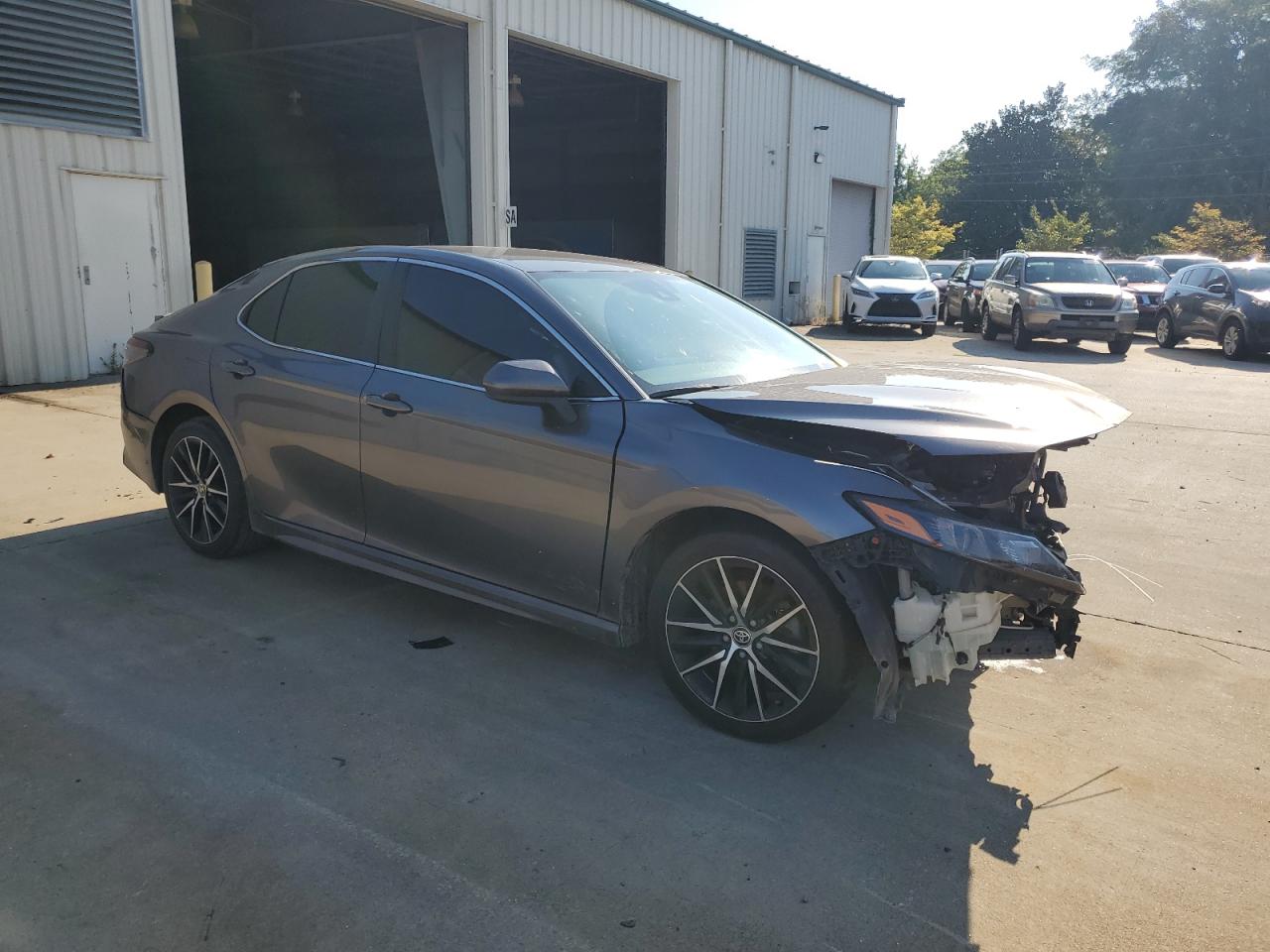2021 Toyota Camry VIN 4T1G11AK3MU424977 Copart auction photo, front end damage thumbnail 4