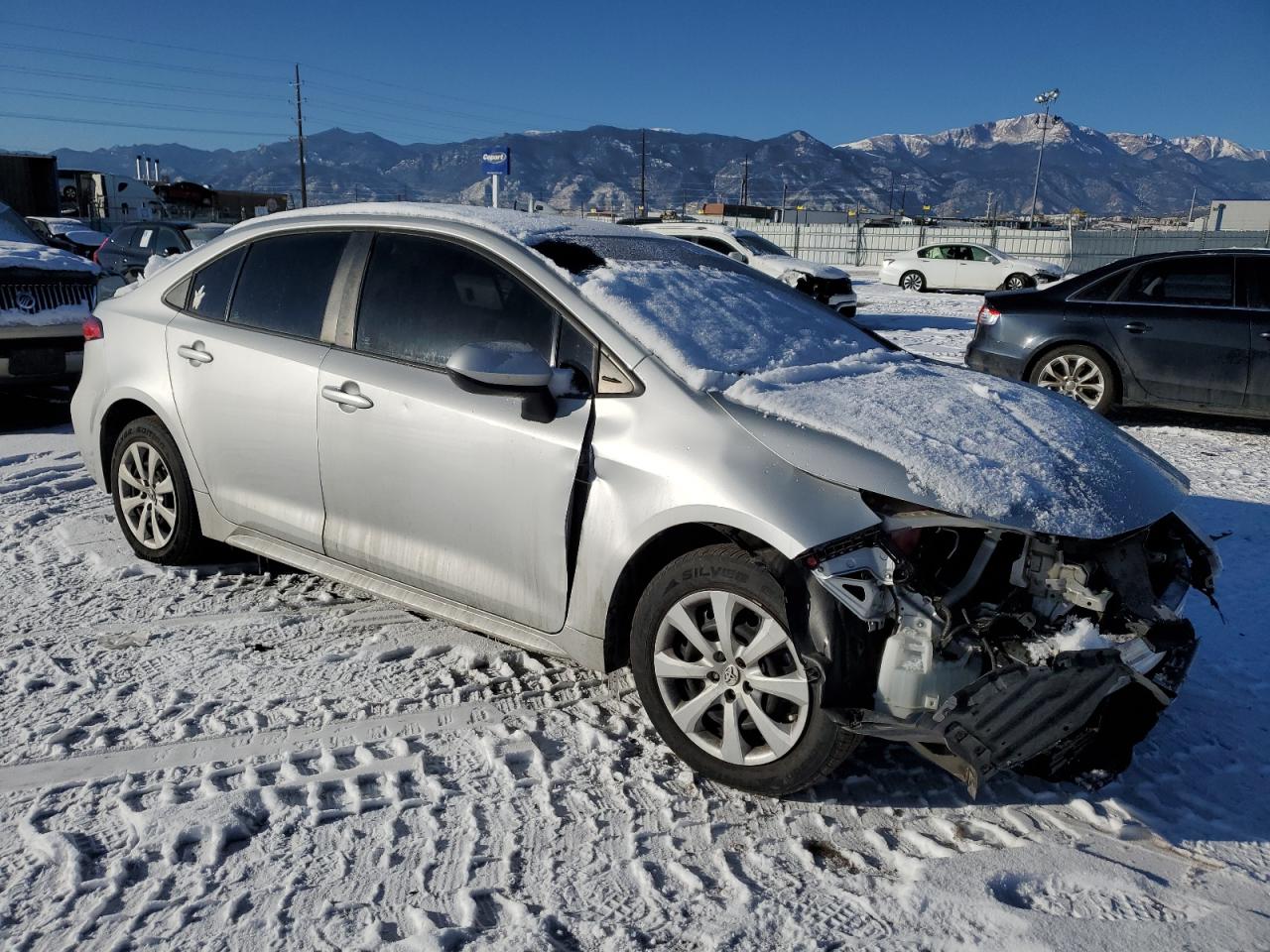 2020 Toyota Corolla VIN 5YFEPRAE7LP060089 Copart auction photo, front end / side damage thumbnail 4