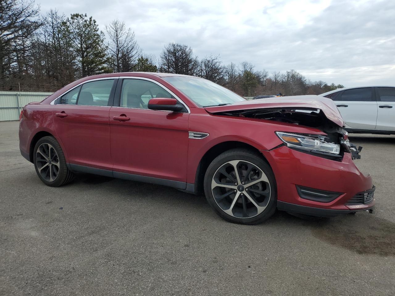 2016 Ford Taurus VIN 1FAHP2E88GG155864 Copart auction photo, front end / minor dent/scratches damage thumbnail 4