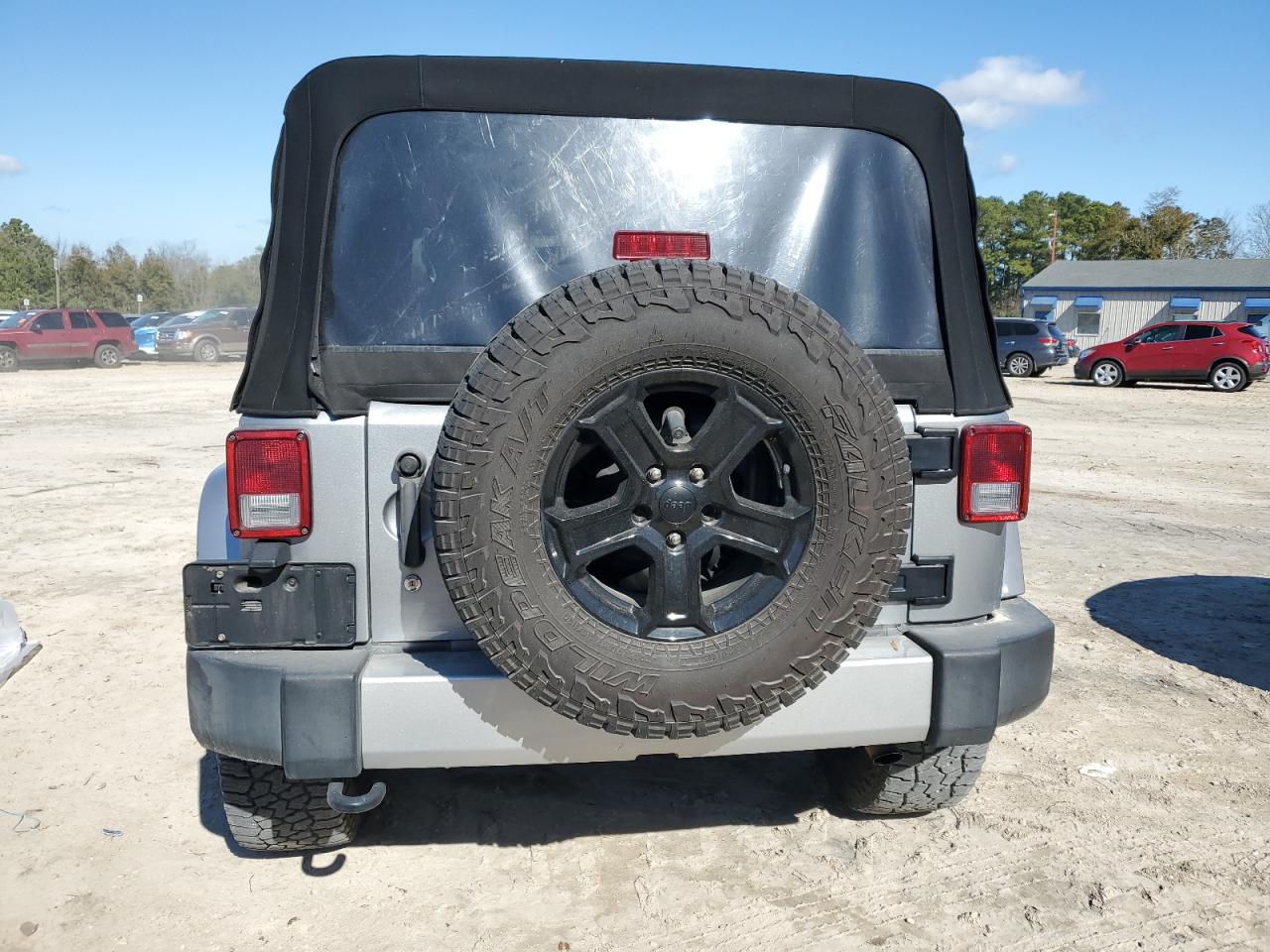 2015 Jeep Wrangler VIN 1C4HJWEGXFL557997 Copart auction photo, front end / side damage thumbnail 6
