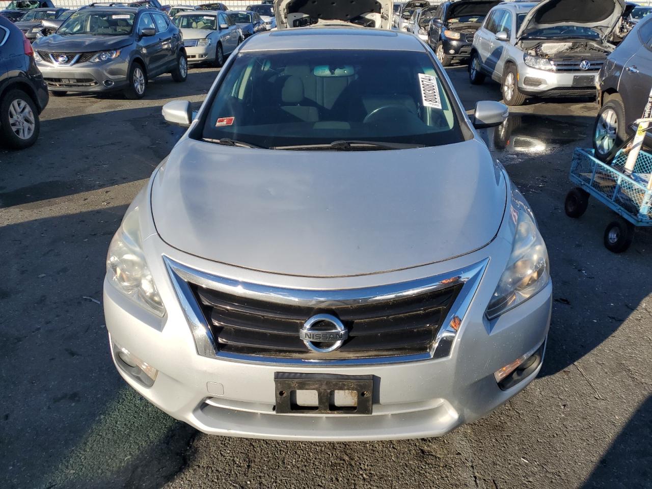 2015 Nissan Altima VIN 1N4AL3AP5FC597331 Copart auction photo, all over / minor dent/scratches damage thumbnail 5