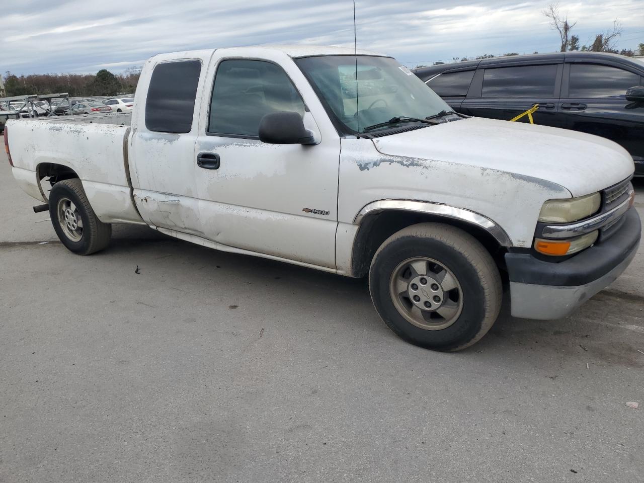 2001 Chevrolet Silverado VIN 2GCEC19V211217590 Copart auction photo, side / rear end damage thumbnail 4