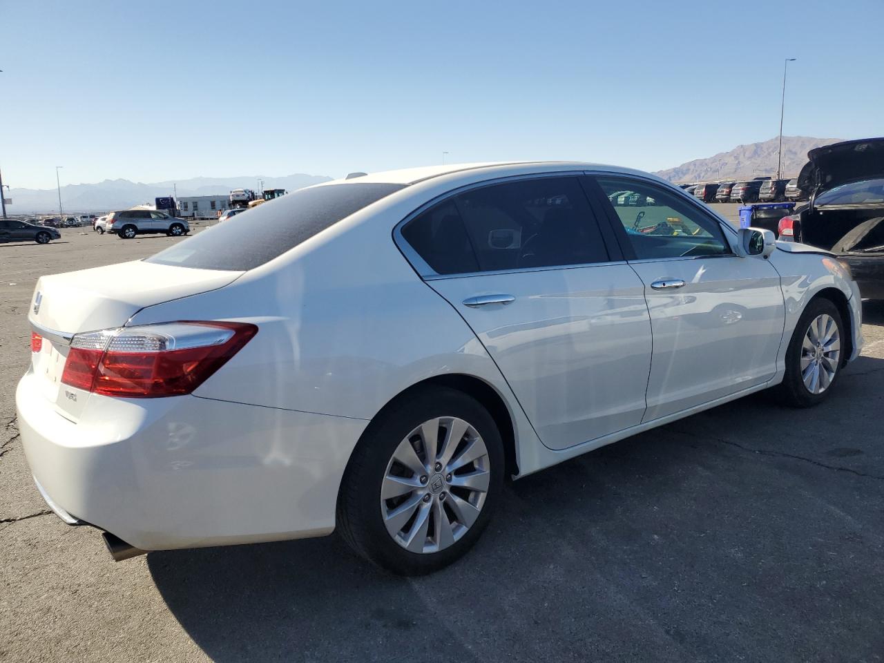 2015 Honda Accord VIN 1HGCR3F8XFA032749 Copart auction photo, front end damage thumbnail 3