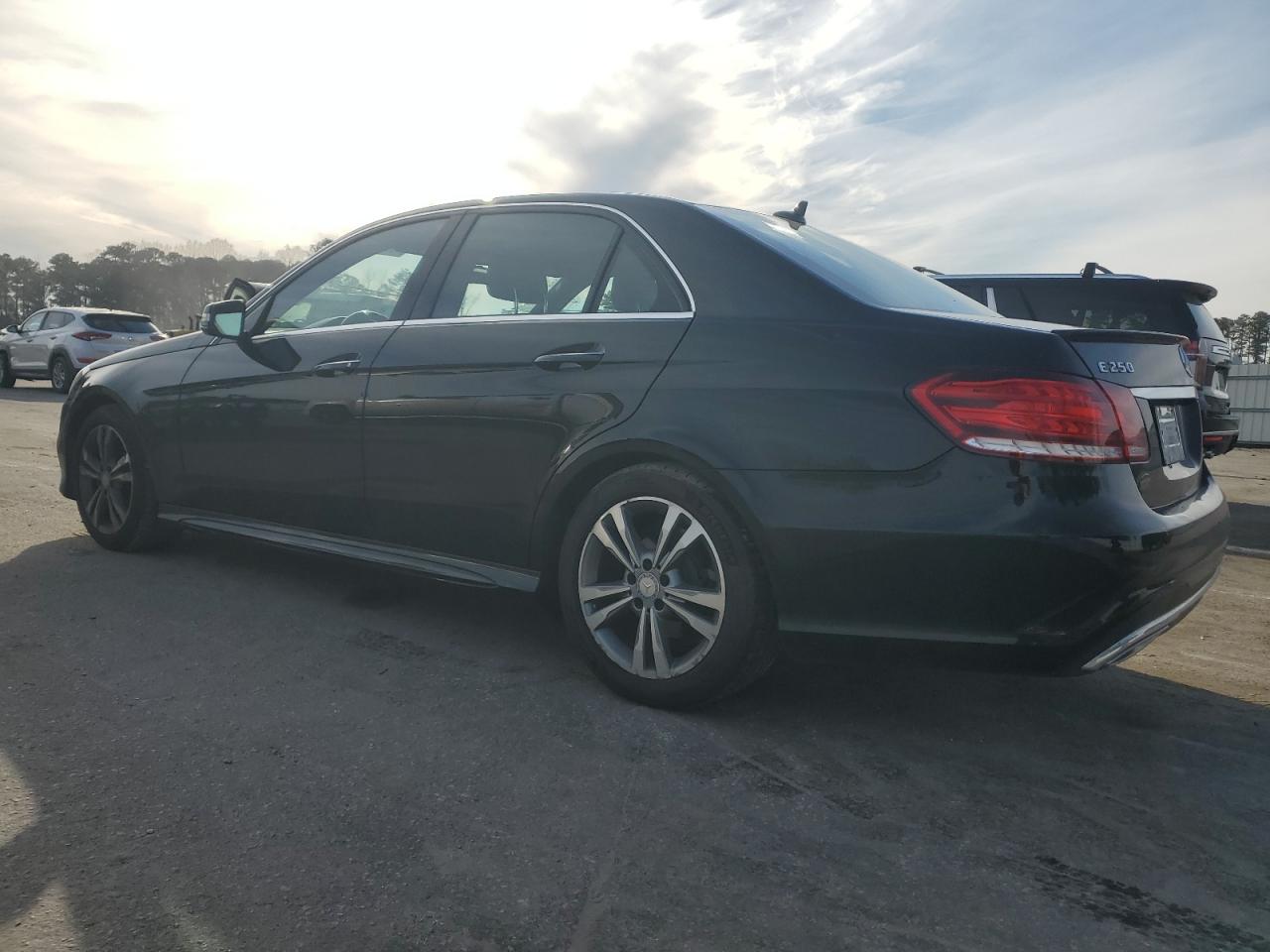 2014 Mercedes-Benz E-klasse VIN WDDHF9HB3EA989267 Copart auction photo, front end damage thumbnail 2