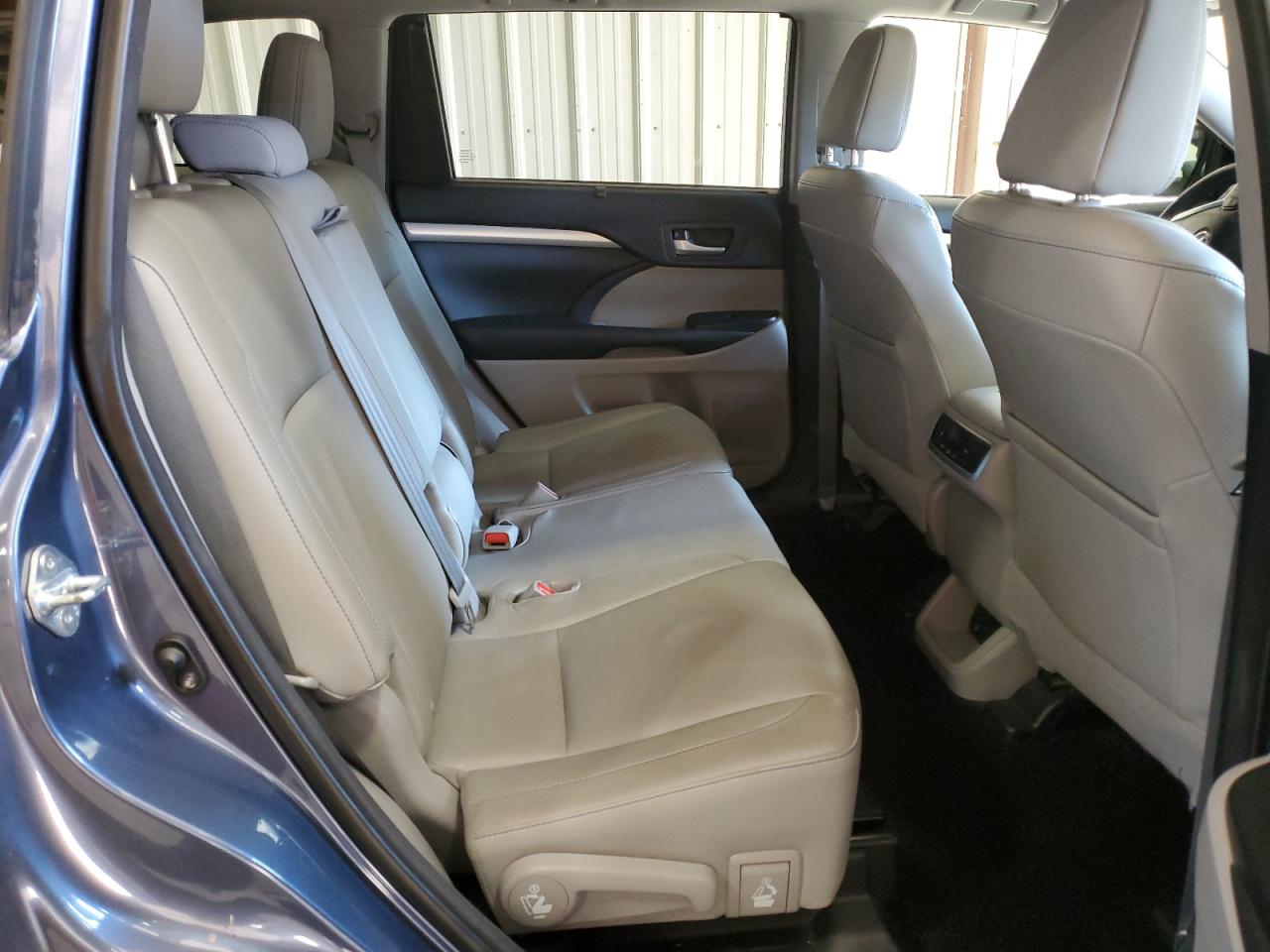 2015 Toyota Highlander VIN 5TDJKRFH4FS138775 Copart auction photo, front end / undercarriage damage thumbnail 11