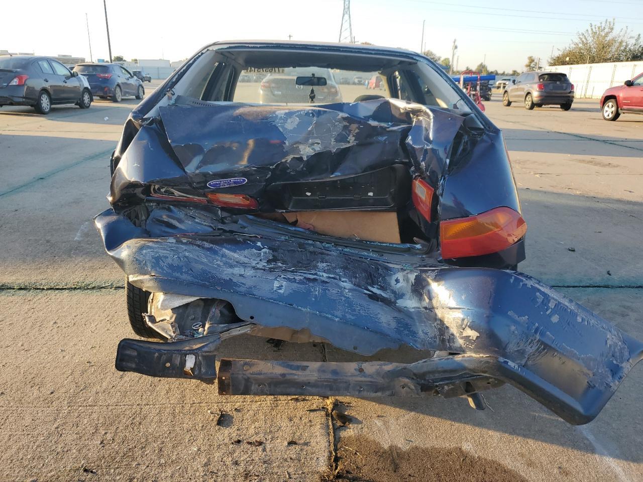 1995 Honda Civic VIN JHMEG8645SS042390 Copart auction photo, front end / rear end damage thumbnail 6