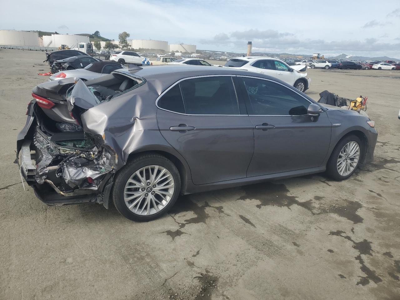 2020 Toyota Camry VIN 4T1F31AK9LU523355 Copart auction photo, rear end damage thumbnail 3