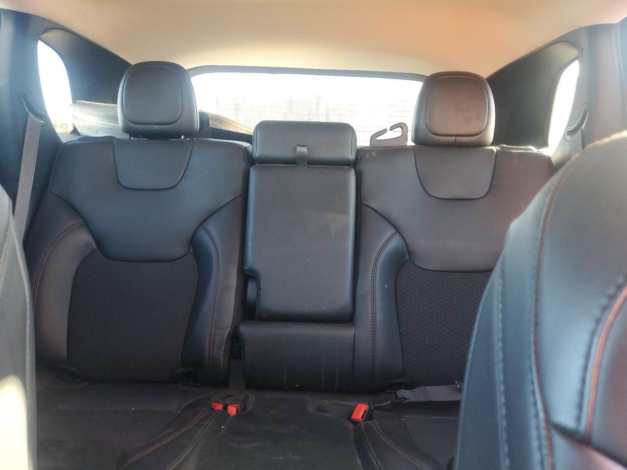 2020 Jeep Cherokee VIN 1C4PJMBX3LD634073 Copart auction photo, rear end / undercarriage damage thumbnail 10