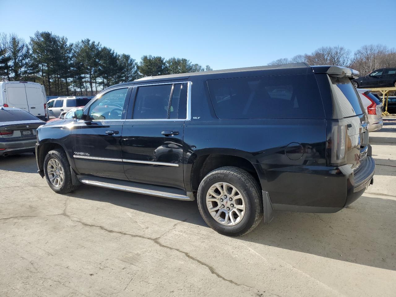 2015 GMC Yukon VIN 1GKS2HKC8FR116287 Copart auction photo, front end / minor dent/scratches damage thumbnail 2