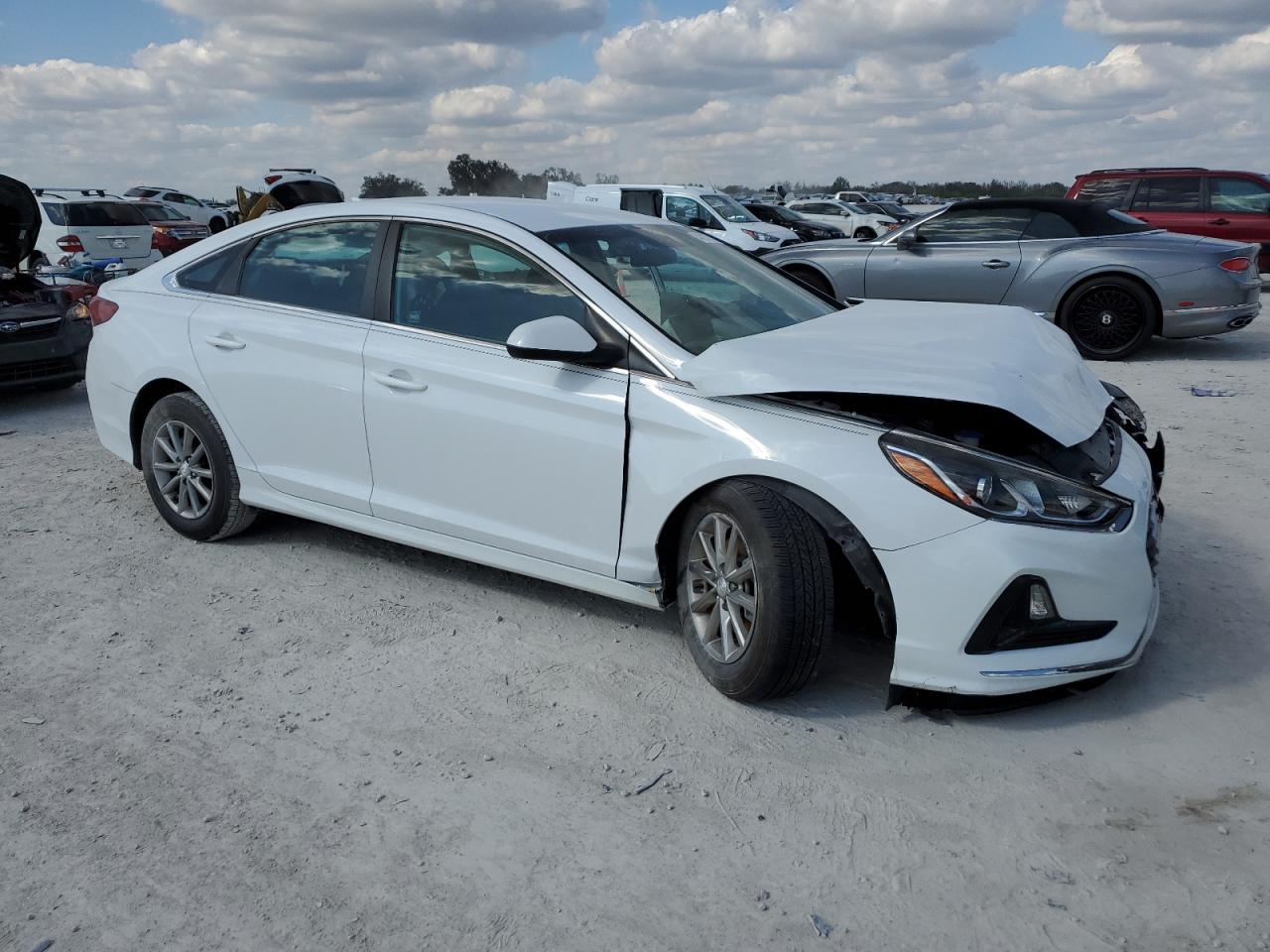 2019 Hyundai Sonata VIN 5NPE24AF4KH756396 Copart auction photo, front end damage thumbnail 4