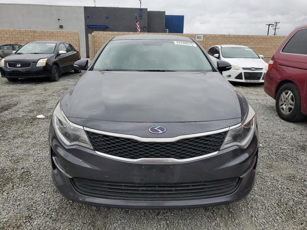 2017 KIA Optima VIN 5XXGT4L39HG139198 Copart auction photo, rear end damage thumbnail 5