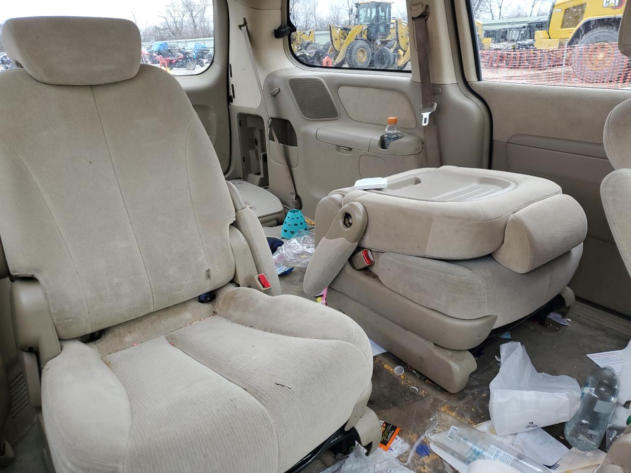 2007 KIA Sedona VIN KNDMB233876188514 Copart auction photo, side / front end damage thumbnail 11