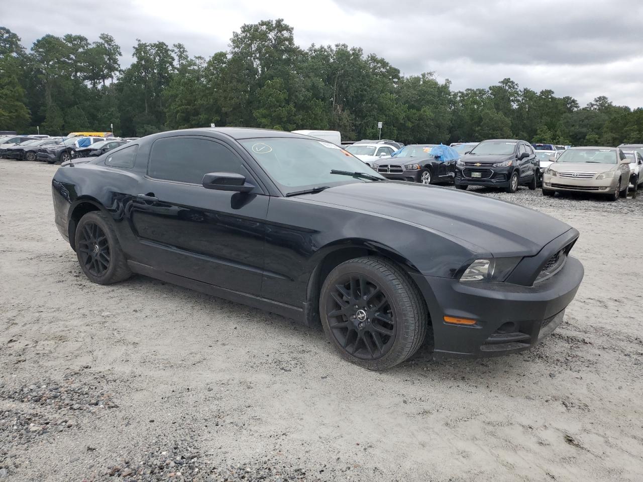2014 Ford Mustang VIN 1ZVBP8AM2E5230831 Copart auction photo, water/flood / minor dent/scratches damage thumbnail 4