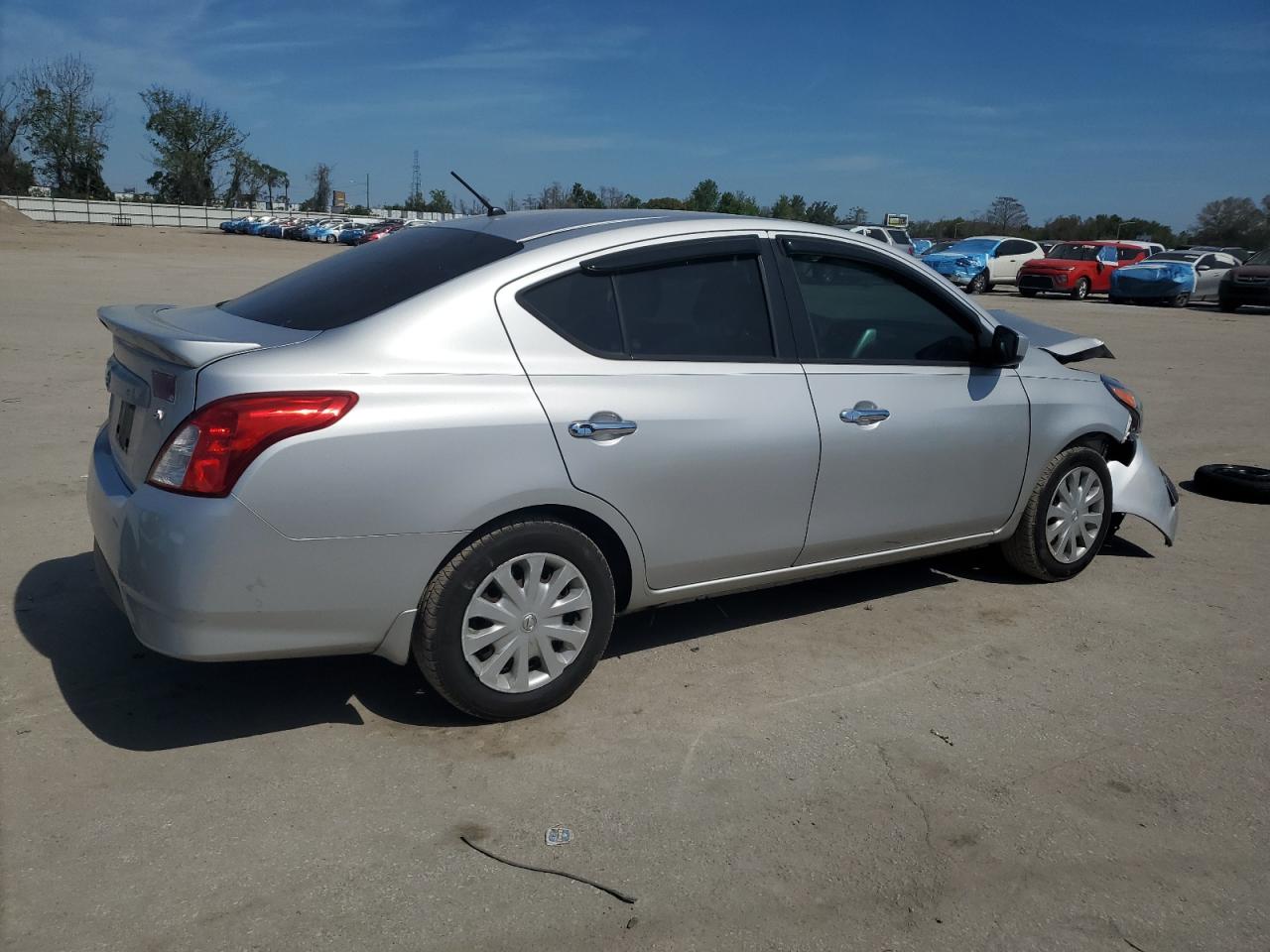 2019 Nissan Versa VIN 3N1CN7AP8KL808043 Copart auction photo, front end damage thumbnail 3