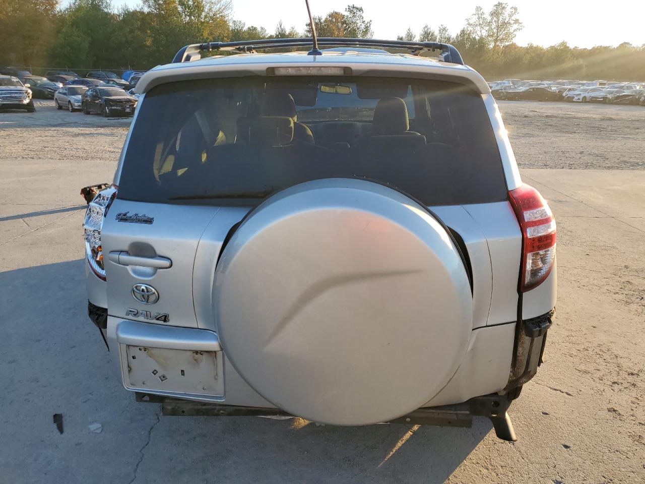 2011 Toyota RAV 4 VIN 2T3ZF4DV6BW069616 Copart auction photo, rear end / side damage thumbnail 6