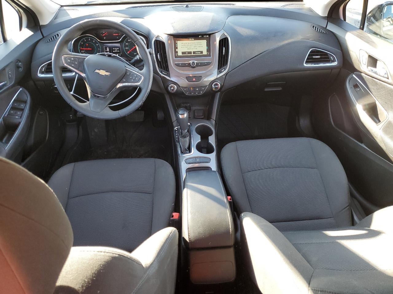 2018 Chevrolet Cruze VIN 1G1BE5SM6J7207050 Copart auction photo, front end / minor dent/scratches damage thumbnail 8