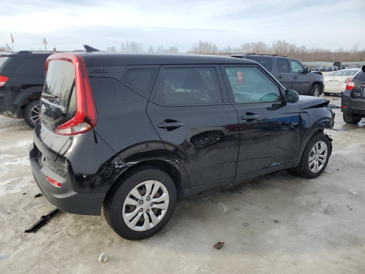 2020 KIA Soul VIN KNDJ23AU7L7079924 Copart auction photo, front end / side damage thumbnail 3