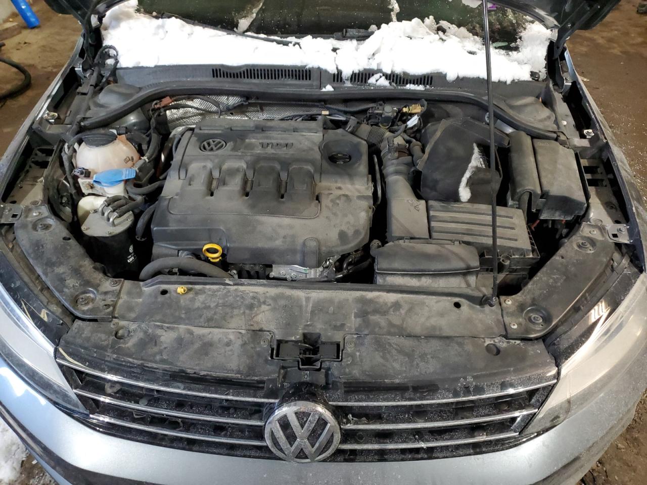 2015 Volkswagen Jetta VIN 3VWLA7AJ0FM266213 Copart auction photo, rear end / minor dent/scratches damage thumbnail 12