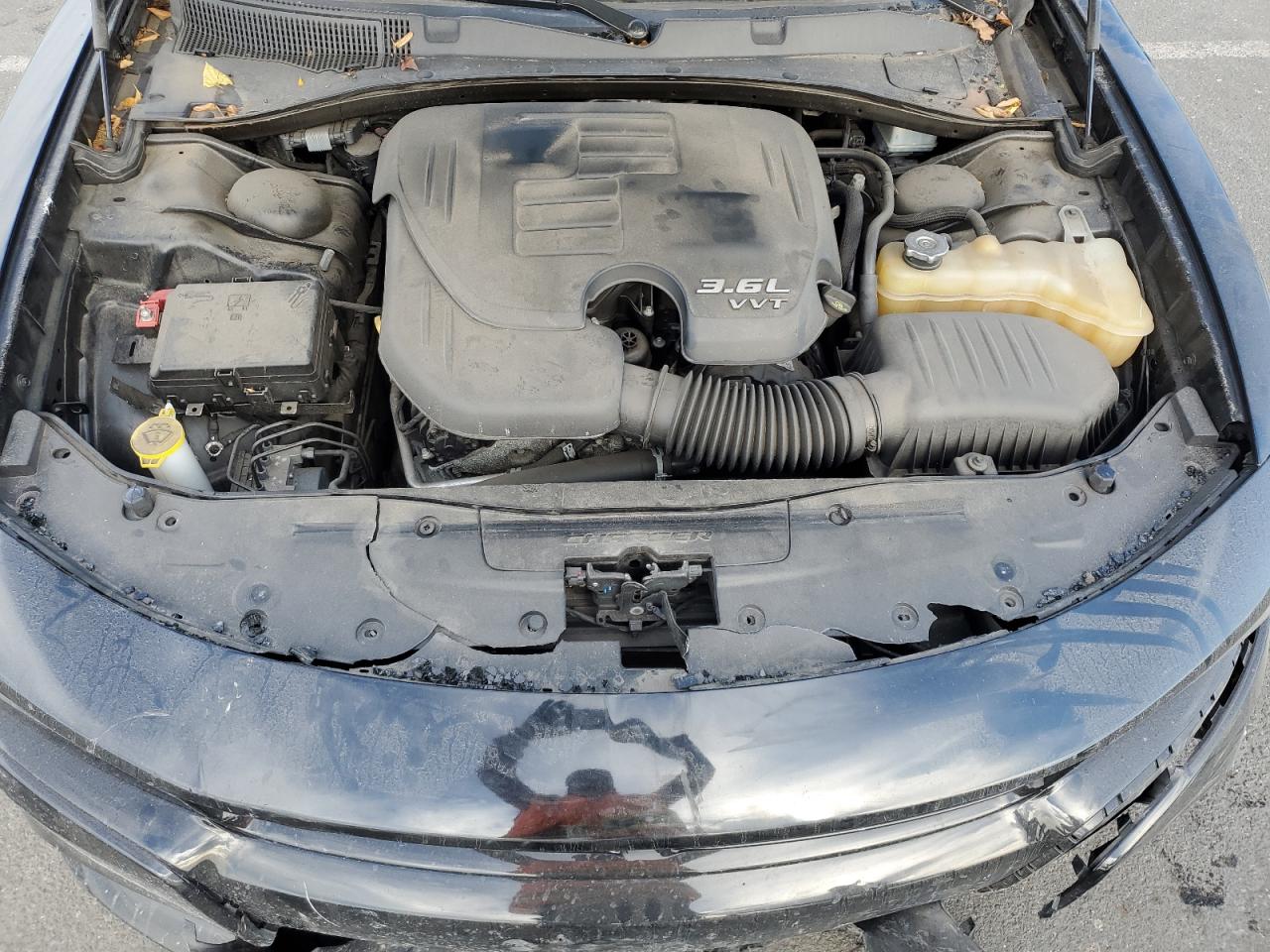 2019 Dodge Charger VIN 2C3CDXBG2KH758591 Copart auction photo, front end / side damage thumbnail 11