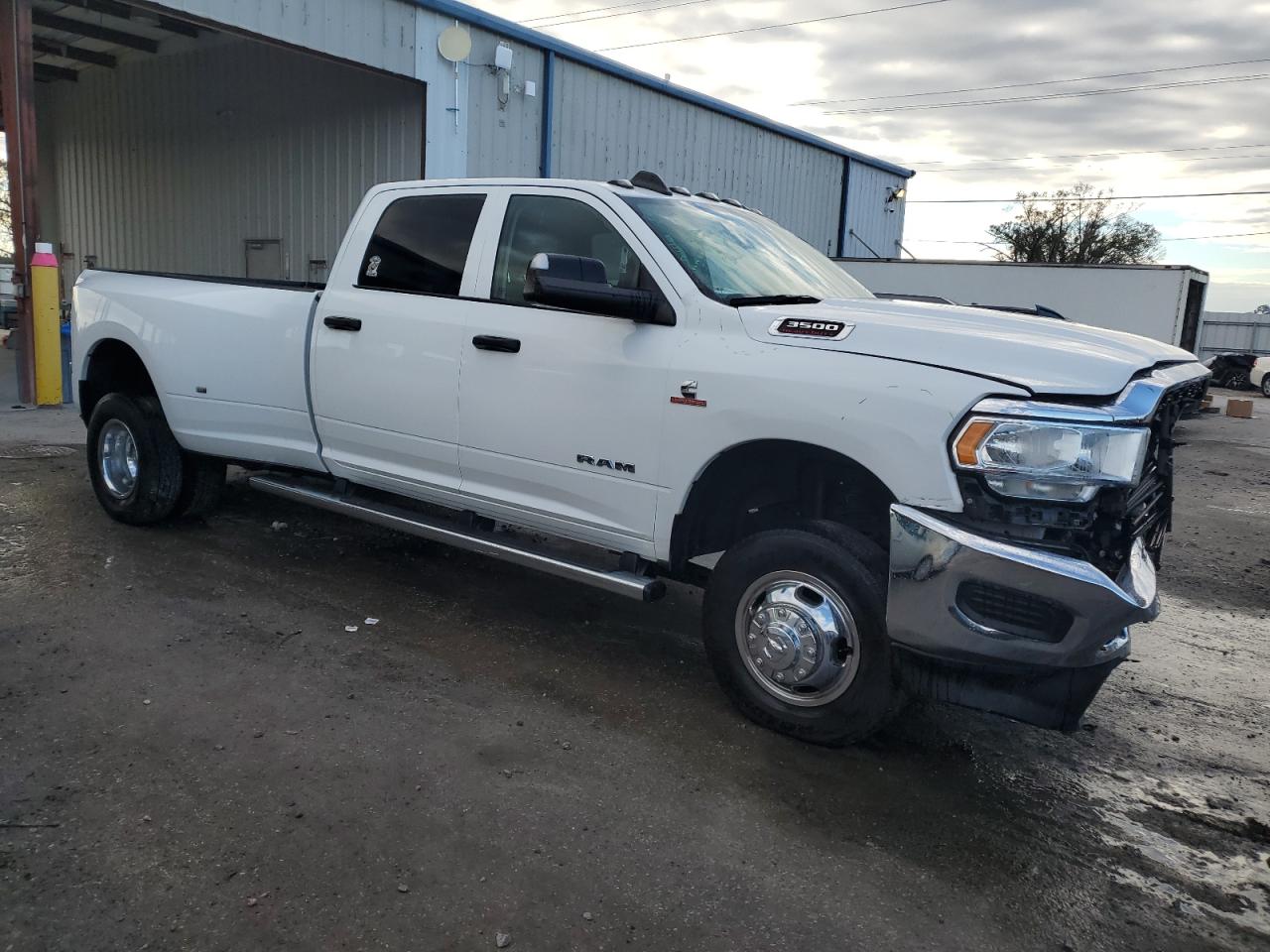 2020 RAM 3500 VIN 3C63RRGLXLG201130 Copart auction photo, front end damage thumbnail 4