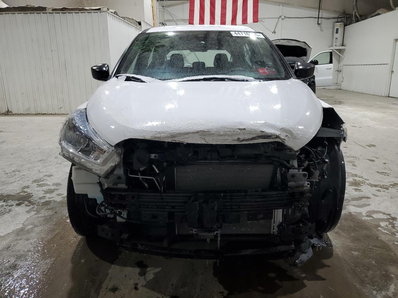 2020 Nissan Kicks VIN 3N1CP5BV2LL555315 Copart auction photo, front end / minor dent/scratches damage thumbnail 5